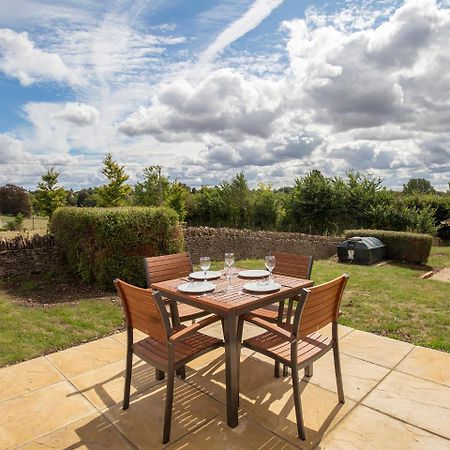 Meadow View Villa Cirencester Eksteriør bilde